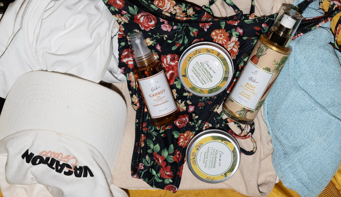 Offener Koffer mit MAGRADA Reisekosmetik – festes Shampoo, Conditioner und Körperöl für Handgepäck und Flugreisen