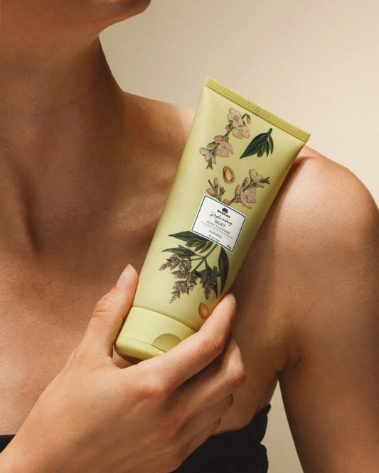 LAUREN x MAGRADA Silky Body Cleanser mit Mandel, Sandelholz und Pistazie