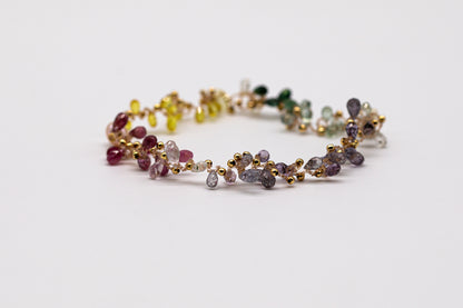 Edelstein Armband Damen mit bunten Saphiren elastisch ohne Verschluss - Armband bunte Steine handgefertigt in Deutschland