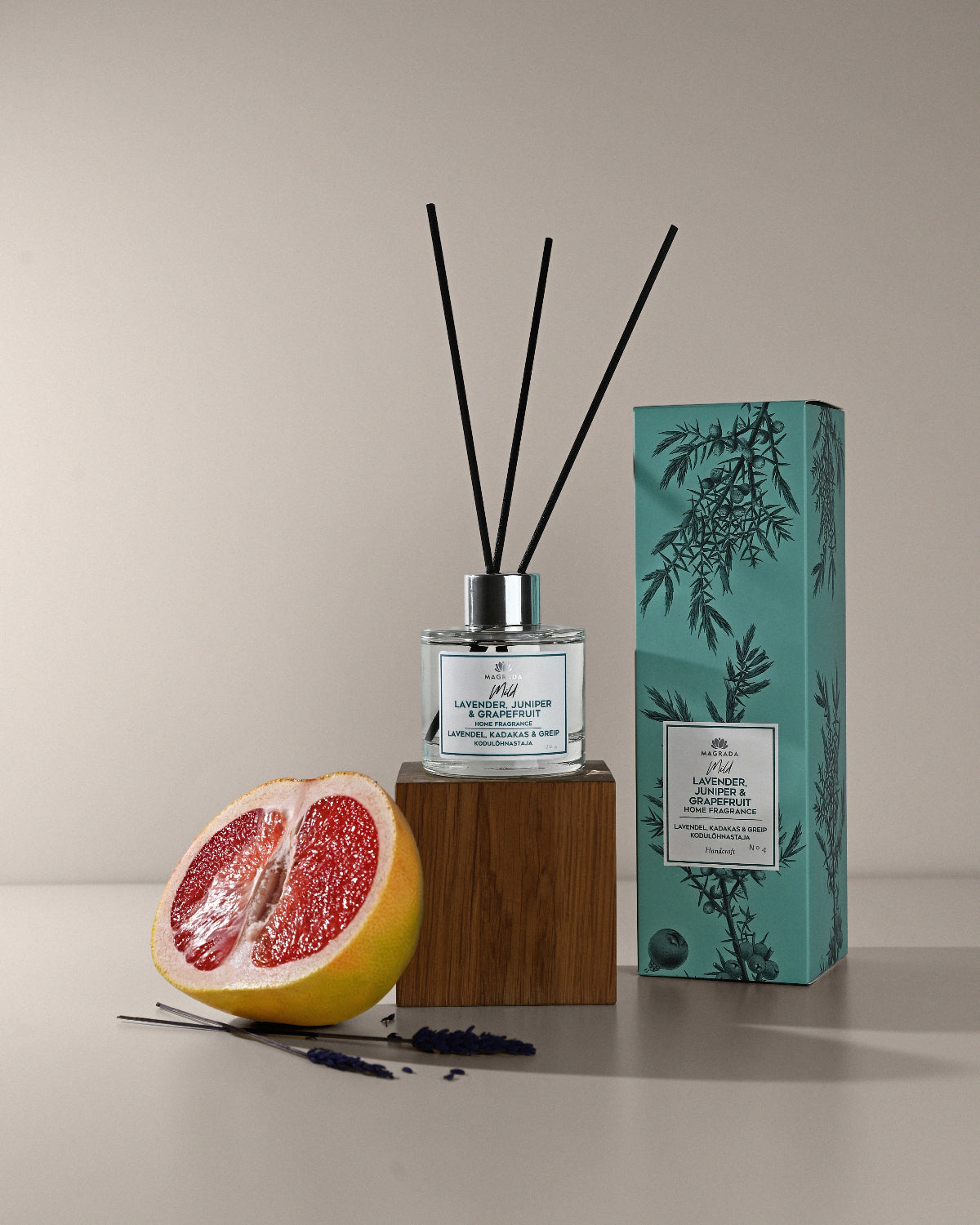 Natürlicher Raumduft mit Lavendel, Wacholder und Grapefruit von Magrada