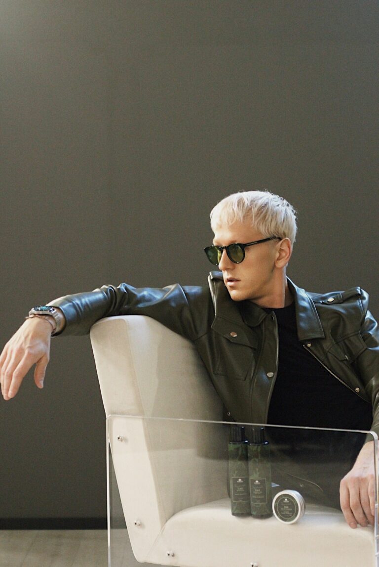 Oak Shampoo Imperial Eiche in der Dusche - maskuline Naturkosmetik für Männer