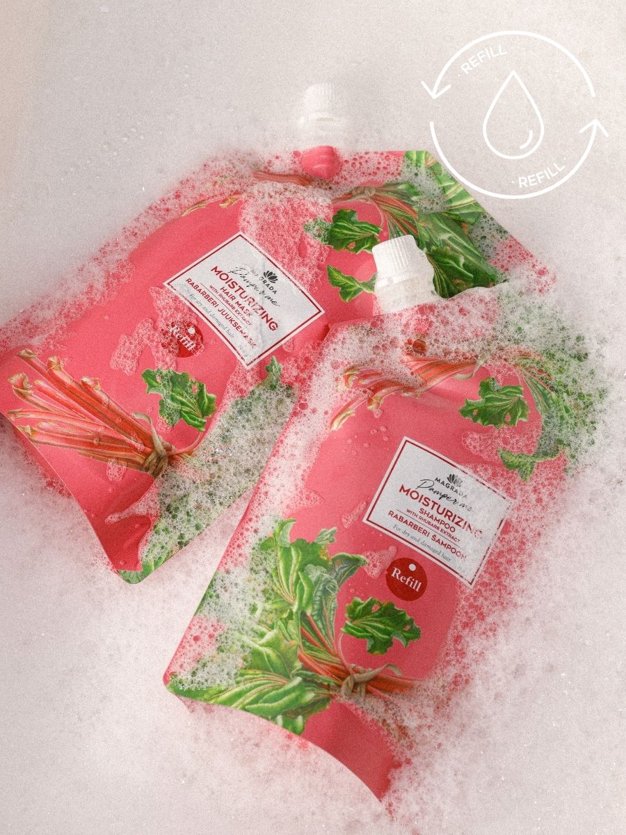 Nachfüllbeutel von Rhabarber Shampoo und Haarmaske im Schaumbad